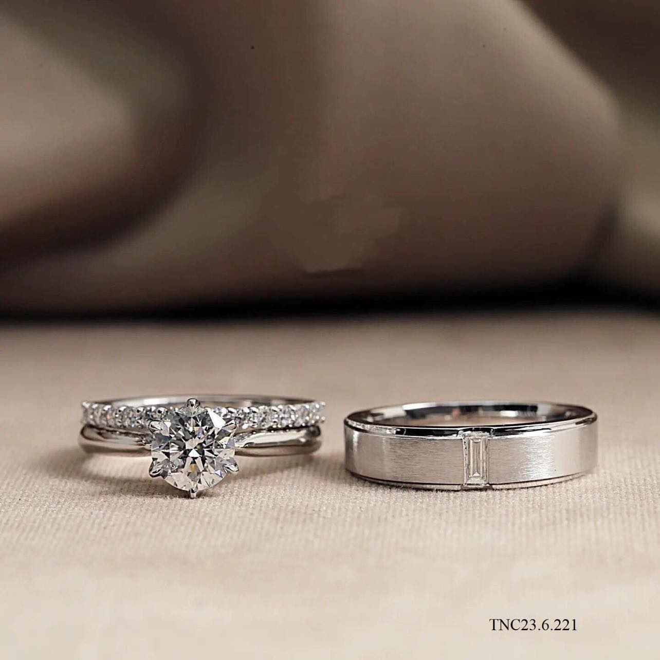 nhẫn cưới bạch kim