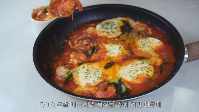 Cô dâu Hàn giảm 24kg trước ngày cưới, vẫn ăn ngon mà không cần tập luyện- Ảnh 6.